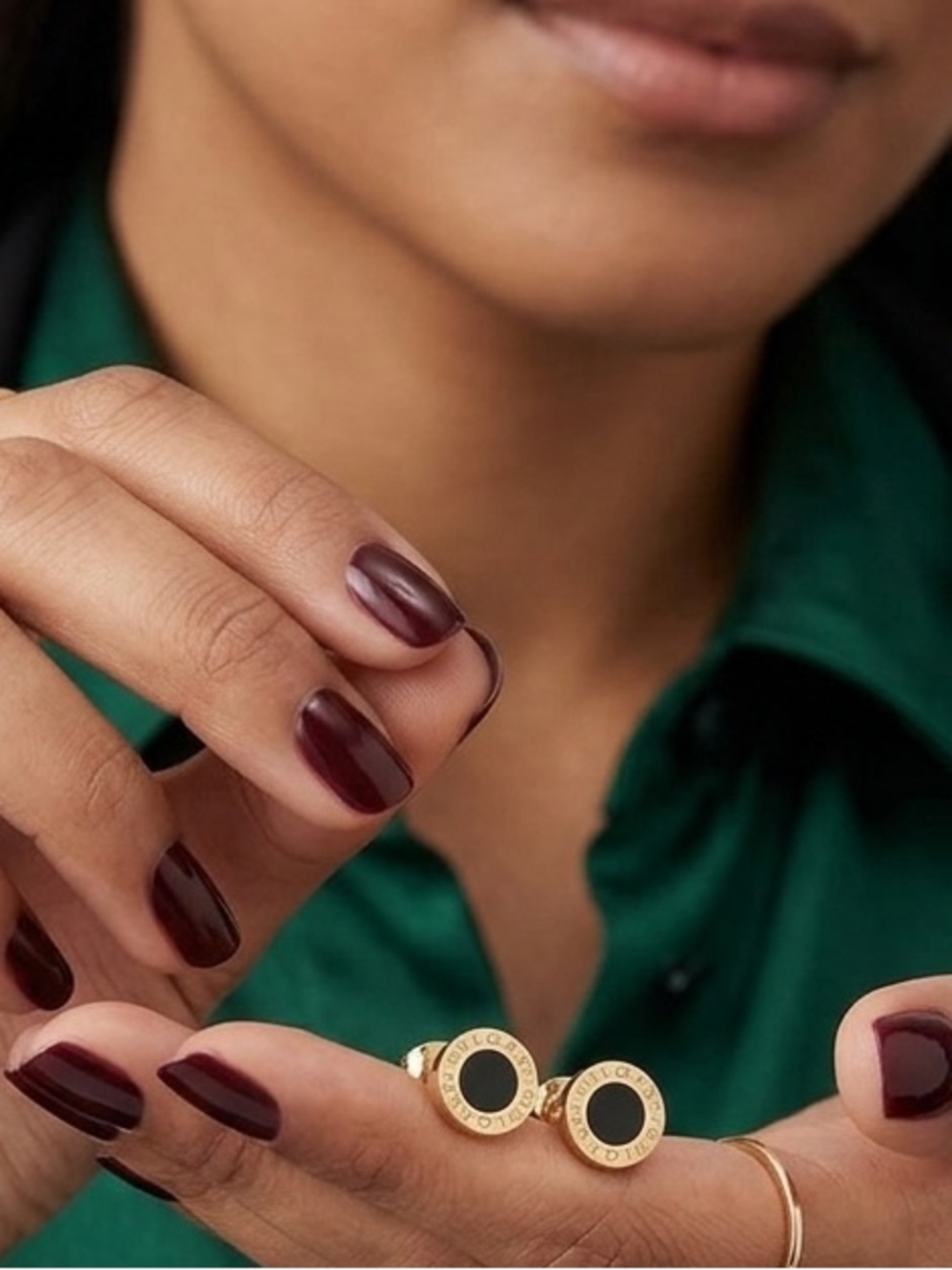 BVLGARI Italy Circular Logo Stud Earrings - Picture 5 of 6